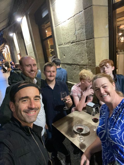 San Sebastián: Pintxo Tour - Meeting at the white clock on Boulevard