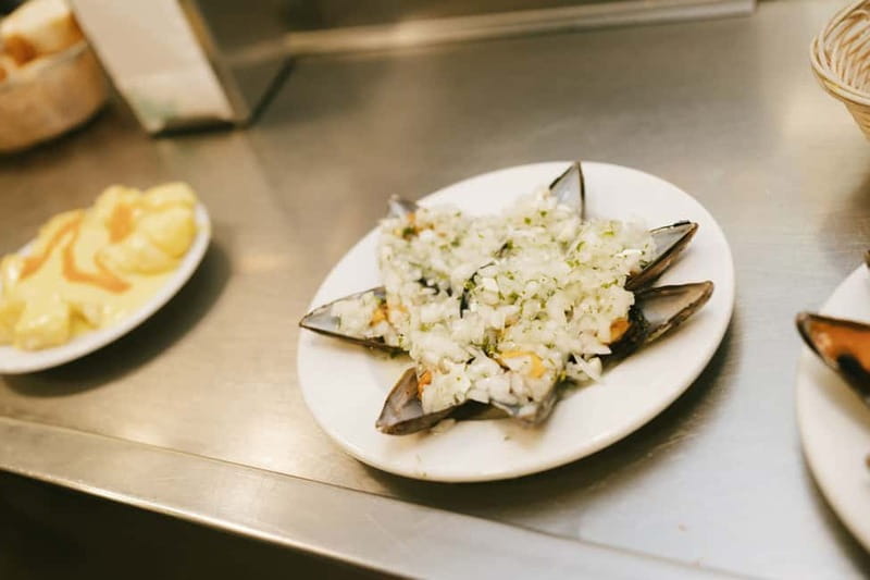 San Sebastian: Pintxos and Wine Tour - A short history lesson in the Old Town