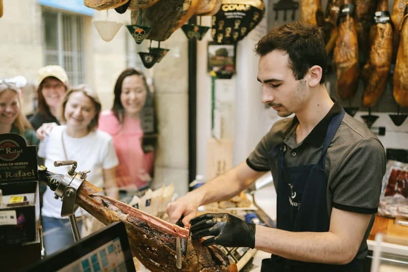 San Sebastian: Pintxos and Wine Tour - Txepetxa and the anchovy pintxo