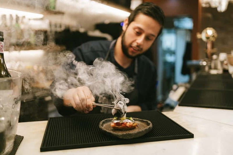 San Sebastian: Pintxos and Wine Tour - Starting behind Goikoa Palace
