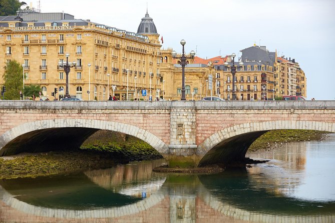 San Sebastian walking tour with pintxo and drink option - Starting with La Concha and the city’s grand center
