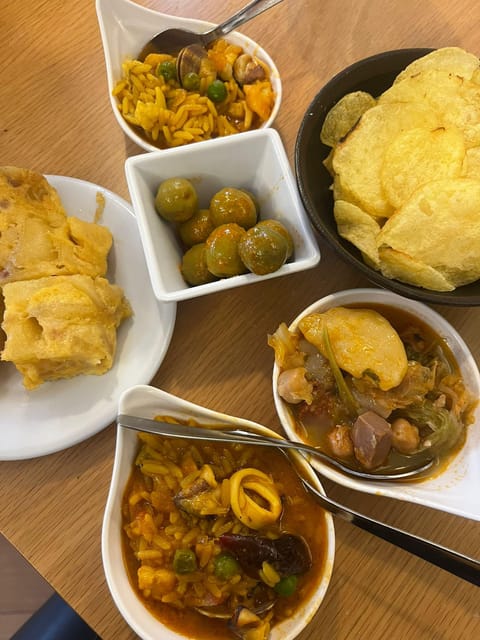 Santiago: Guided Foodie Tour with Drinks, Tapas & Live Music - What Alex adds to the experience