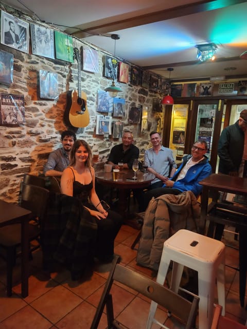 Santiago: Guided Foodie Tour with Drinks, Tapas & Live Music - Starting at Praza de Cervantes