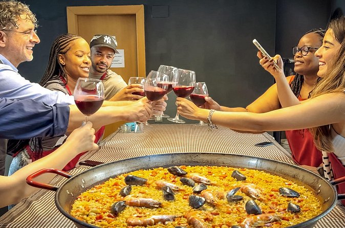 Seafood Paella Maestro with Tapas and Sangria - What the Guide Adds Beyond the Recipe