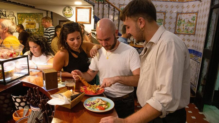 Sevilla: Tapas Walking Tour with Flamenco Show in Triana - The first tapas bar: local food with a guide’s explanation