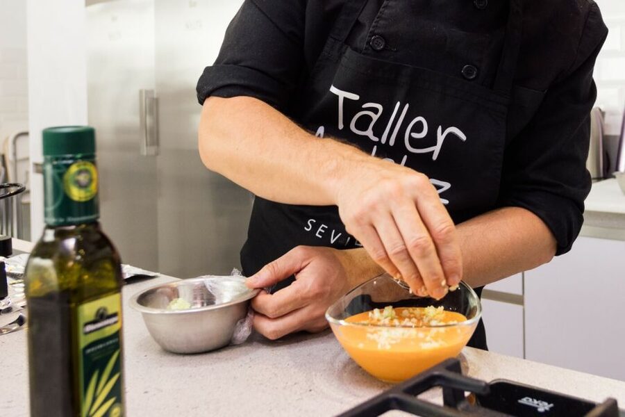 Seville: Andalusian Tapas Class - What you actually do during the class