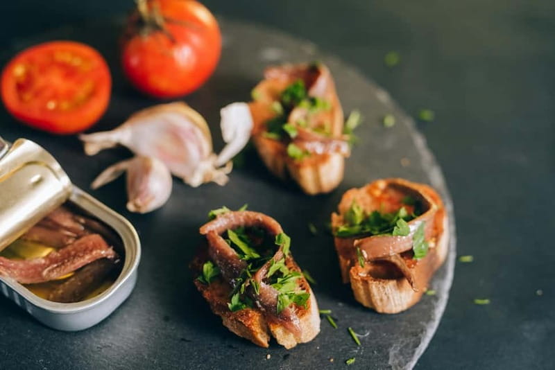 Seville: Authentic Tapas & Wine Tour with Local Expert - Why several bars are better than one