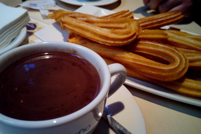 Seville Food Tour: Tapas, Drinks and Delights with a Local - The guides make the difference