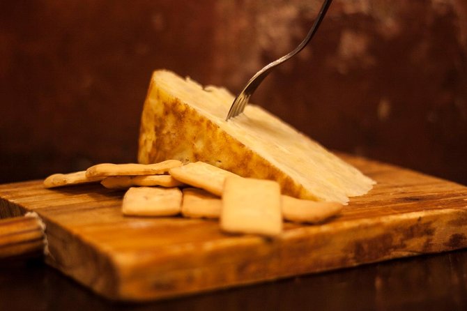 Seville Food Tour: Vermut, Churros & 10+ Tasty Local Dishes - What this Seville food walk is really about