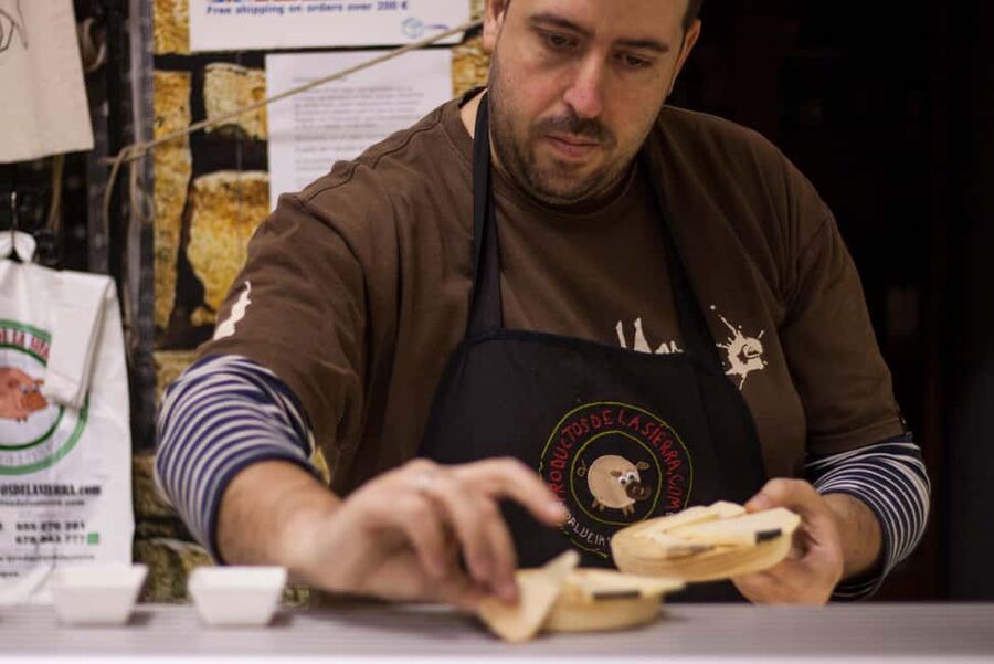 Seville: Food Tour with 10 Tastings of Tapas, Ham, Churros - Why this Seville food walk works so well