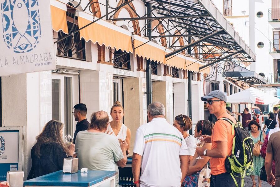 Seville: Morning Market & Tapas Tour - Why the small group matters