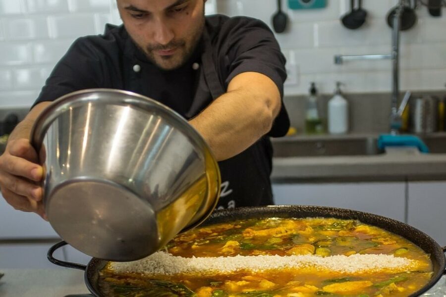 Seville: Spanish Cooking Class with Dinner - The paella lesson
