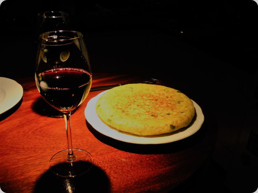 Seville: Tapas and Flamenco Experience - Guides who can shape the evening