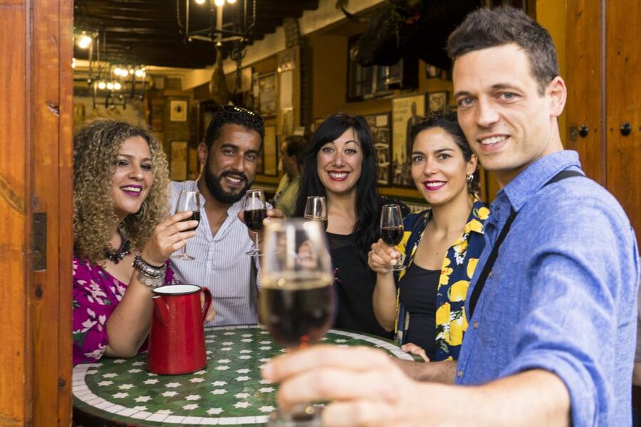 Seville: Tapas Crawl - Five-minute walks and a change of scene