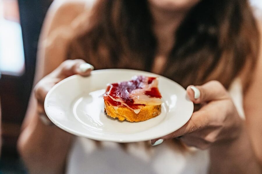 Seville: Tapas, Taverns and History Guided Walking Tour - Why this Seville food walk works