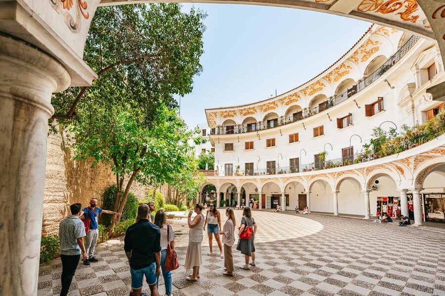 Seville: Tapas, Taverns and History Guided Walking Tour - Las Teresas and the taste of old Seville