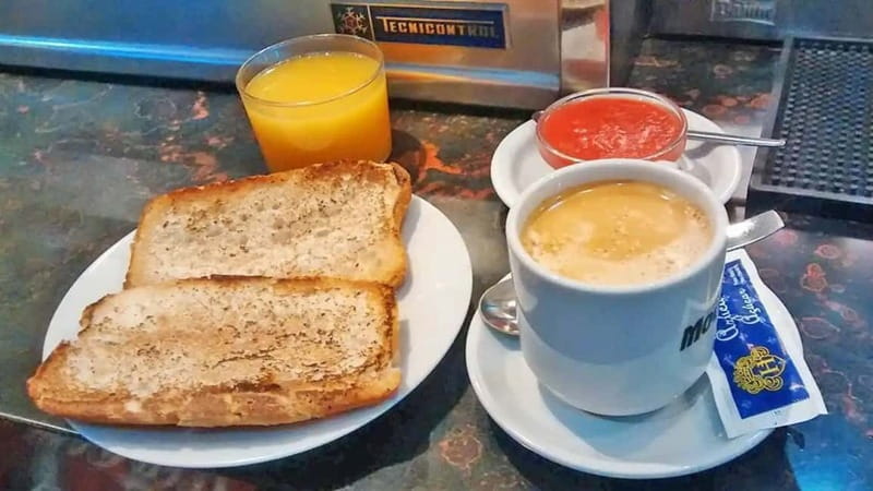 Seville: Tasting, History, Market visit and Tapas Tour - A breakfast that explains how Seville starts the day