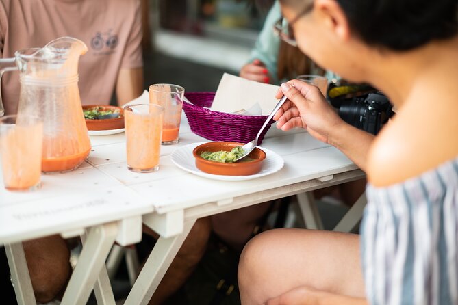 Seville Vegan Tapas Food and Market Walking Tour - What the Triana setting adds