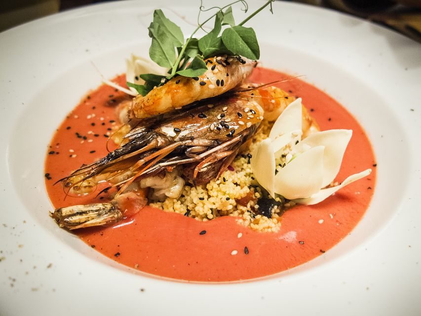Seville: Wine and Gourmet Tapas Tour - The second 45 minutes: a different collection of tapas with wine