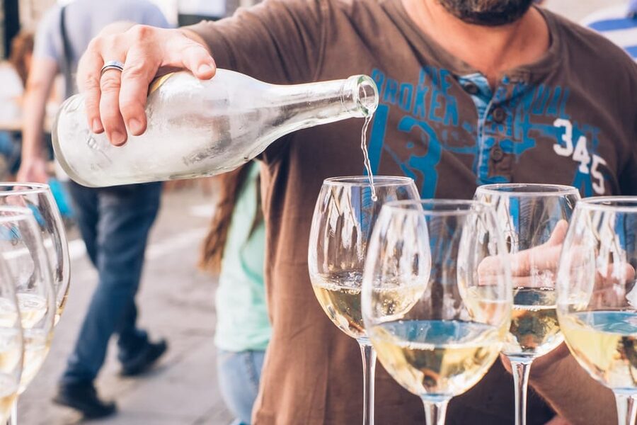 Seville: Wine and Gourmet Tapas Tour - Who will get the most from this Seville food tour