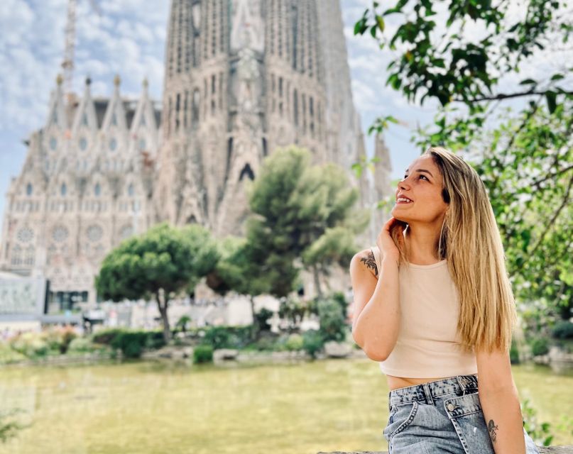 Sightseeing Barcelona by Bike, Photo-shooting & Tapas - Barceloneta and the Mediterranean air