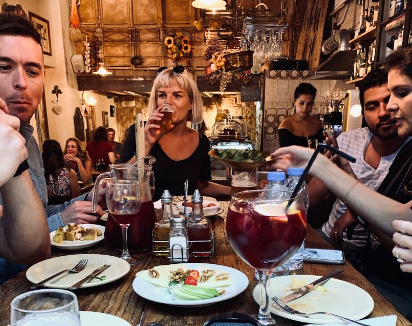Sightseeing Barcelona by Bike, Photo-shooting & Tapas - Port Vell and the first look at the sea
