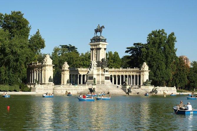 Skip-the-line Madrid Royal Palace with tapas tasting & Retiro Park - What the tapas tasting really includes