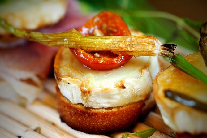 Spanish Cooking Class Palma meals+drinks 7 dishes Full meals - Chistorra brings a strong local-style bite