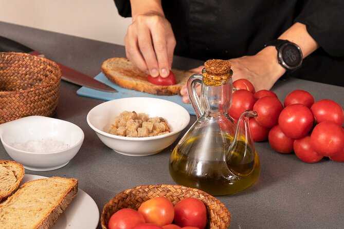 Spanish Tapas Workshop: Boqueria Tour & Rambla Views - What to bring and how to prepare