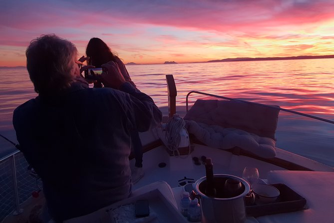 Sunset Boattrip + Tapa + Cava - Is $156.88 for two good value?