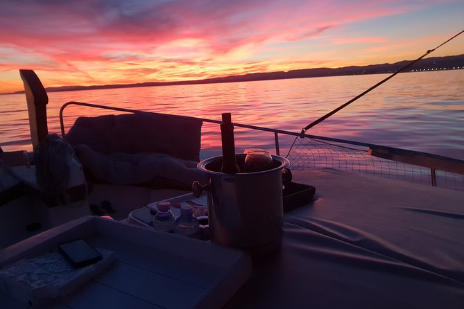 Sunset Boattrip + Tapa + Cava - Two hours in Estepona Bay