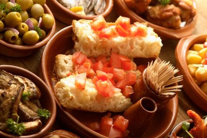 Tapas and Flamenco Show Small Group Tour in Barcelona - Meeting near Palau de la Música