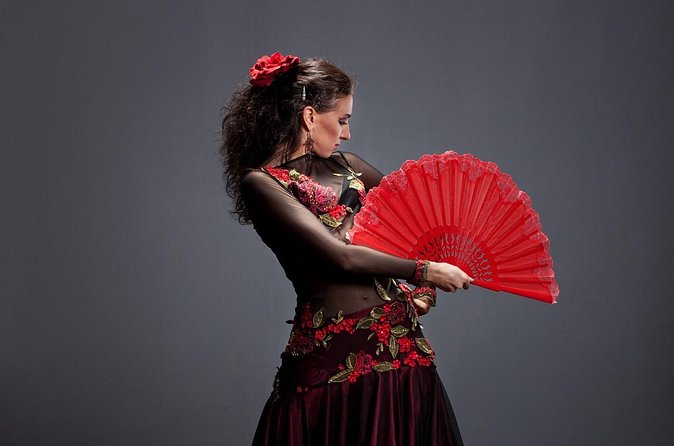 Tapas and Flamenco Show Small Group Tour in Barcelona - What the guide adds to the experience