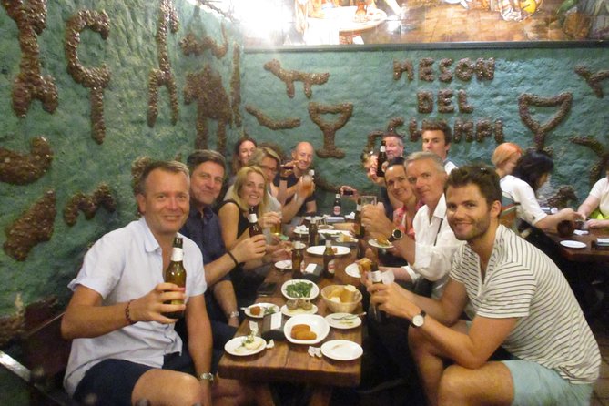 Tapas and history tour ending with churros with chocolate - A food walk through Madrid after sunset