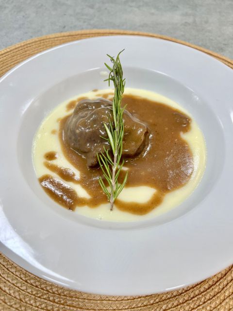 Tapas Class! Authentic Spanish tapas and Sangría! - A practical three-hour plan