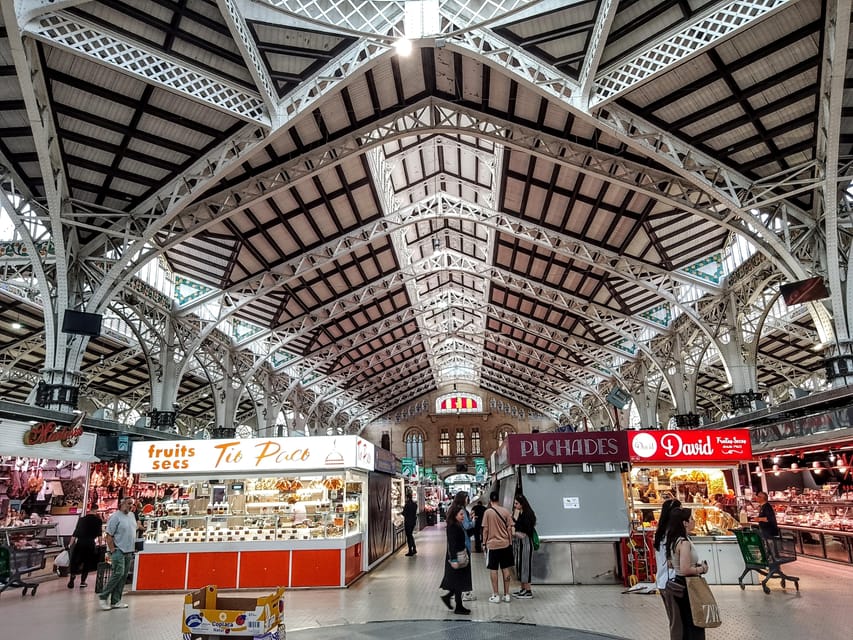 TAPAS GASTRONOMIC TOUR - Regional food and a long-running local stop