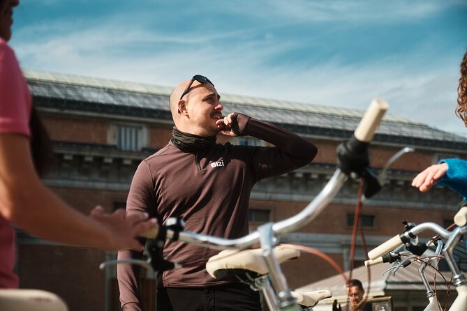 Tapas & Guided tour on a Vintage Bike through Madrid - The Literary Quarter and a proper tapas ending