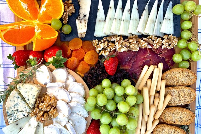 Tapas in the vineyards - Bodega Vera de Estenas turns tasting into lunch