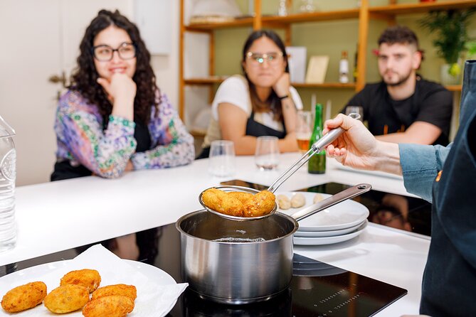 Tapas & Paella Cooking Class in Madrid with a Professional Chef - Location and getting there