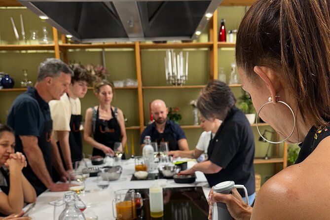 Tapas & Paella Cooking Class in Madrid with a Professional Chef - Chef Lola’s teaching style