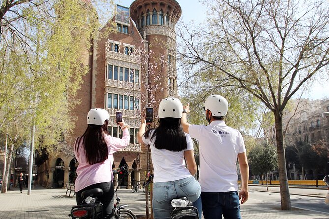 Tapas Tasting Bike/E-Bike Tour in Barcelona - Why this route works for a first look at Barcelona
