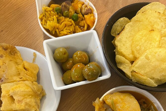Tapas Tour of Santiago de Compostela - Three drinks and the Galician bar experience