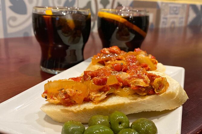 Tapas&Tours with Leo - Tasting Culture and History - Granada through bars, stories, and small choices
