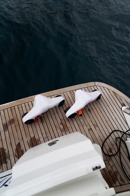 Tenerife: Shared Yacht Cruise with Champagne and Tapas - Setting sail with champagne and sea views