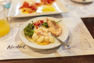 The Granada Evening Tapas Crawl by Food Lover Tour