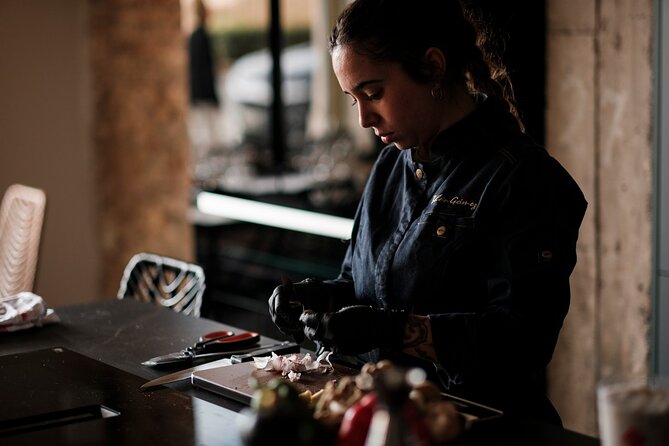 The Ultimate Tapas Workshop in Malaga - Group size, guides, and the pace of the day