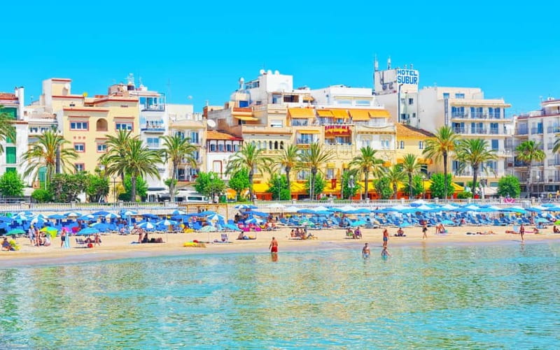 Tour in Sitges ( Bcn): Cultural diversity, tapas and beach - Why Sitges works so well for this kind of tour
