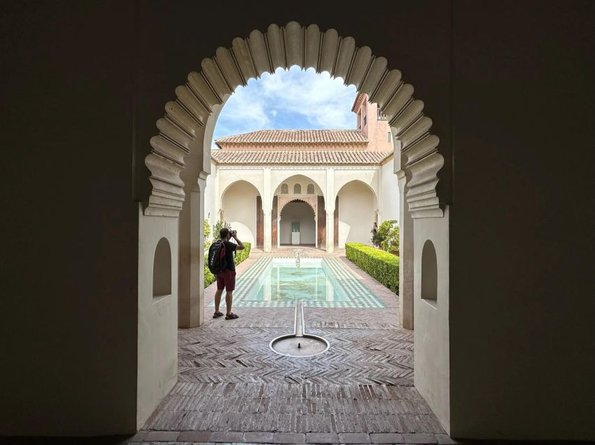 Ultimate Malaga: History and Tapas All Included - Starting in Málaga’s historic center