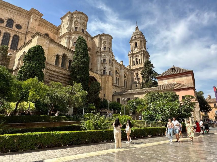 Ultimate Malaga: History and Tapas All Included - Timing, weather, and what to bring
