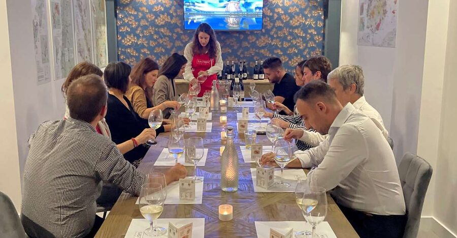 Unique Spanish Wine Tasting with Sommelier - In Bilbao - Five Spanish wines, not just a glass of Rioja